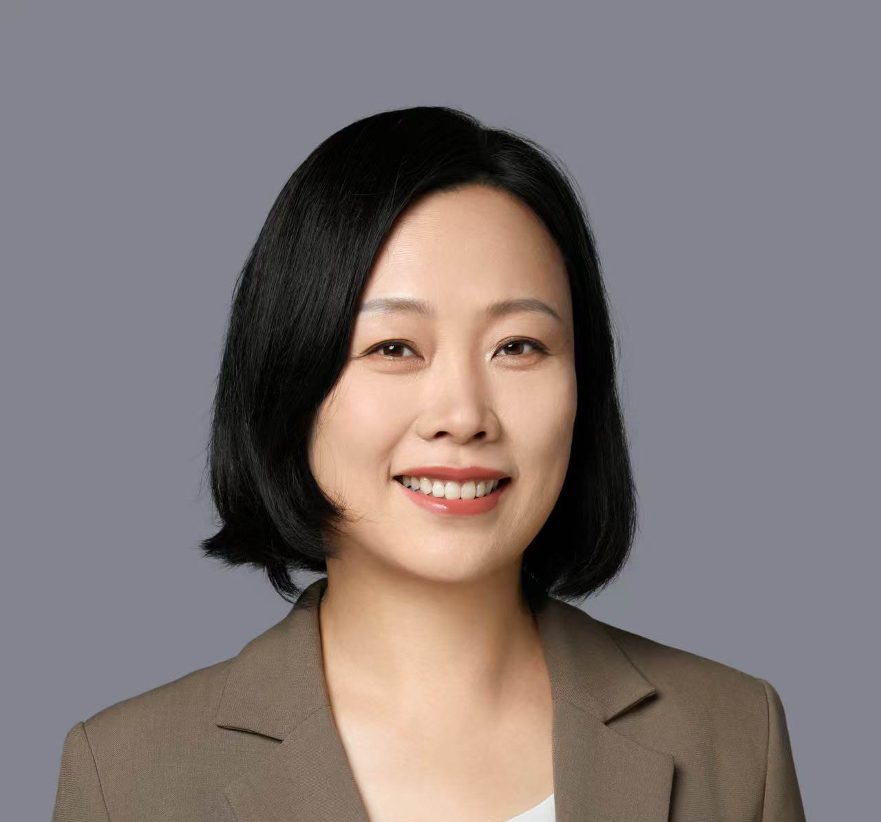 Weili Xu Headshot