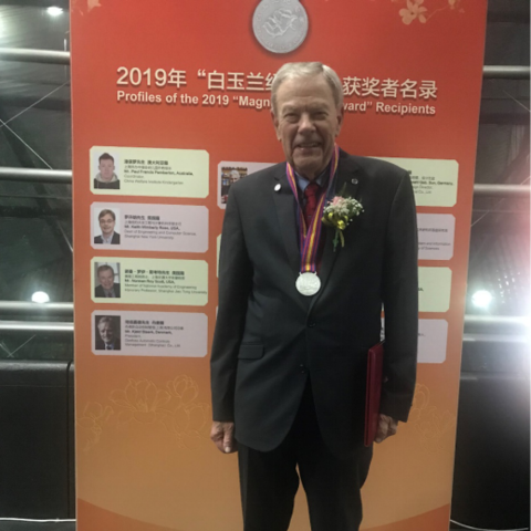 Cornell Profesor Norm Scott